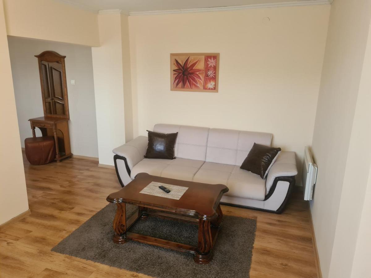 Complex Brashlyan Hotel Tryavna Exterior photo