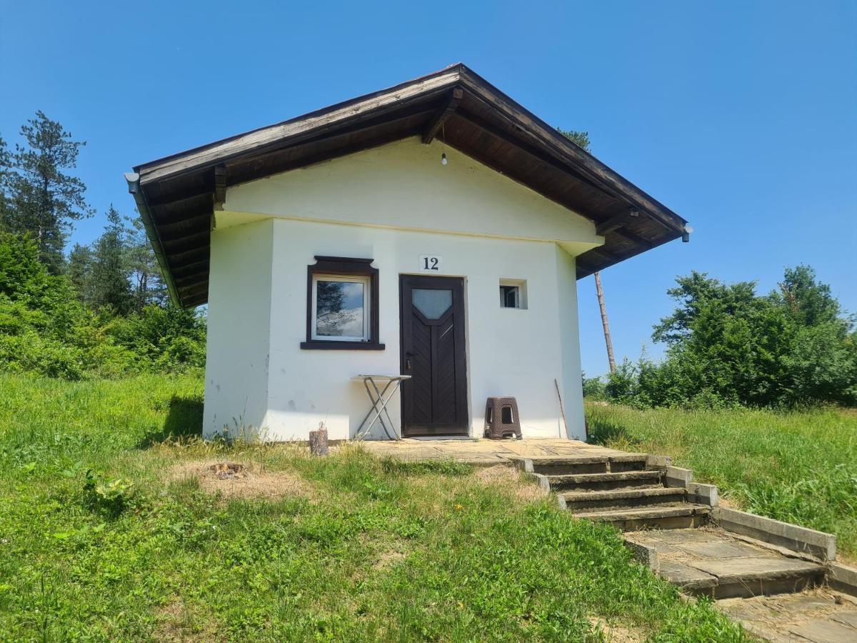 Complex Brashlyan Hotel Tryavna Exterior photo