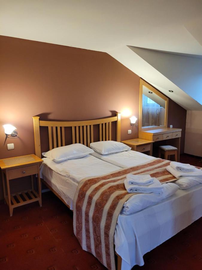 Complex Brashlyan Hotel Tryavna Exterior photo