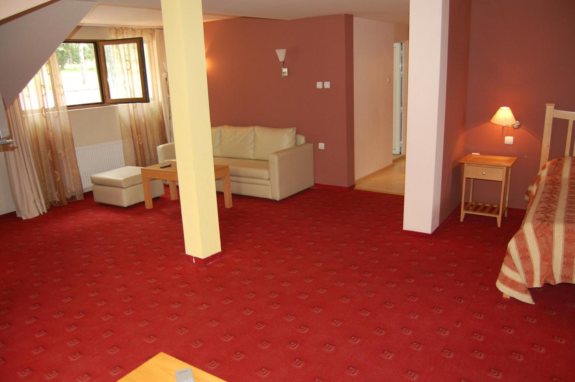 Complex Brashlyan Hotel Tryavna Exterior photo
