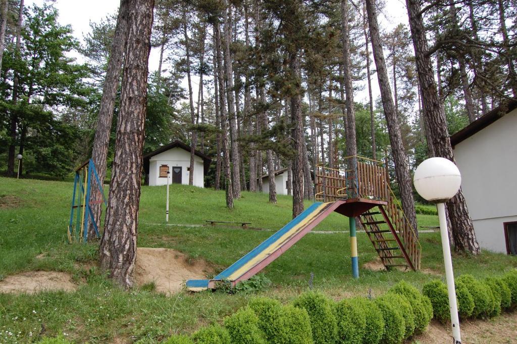 Complex Brashlyan Hotel Tryavna Exterior photo