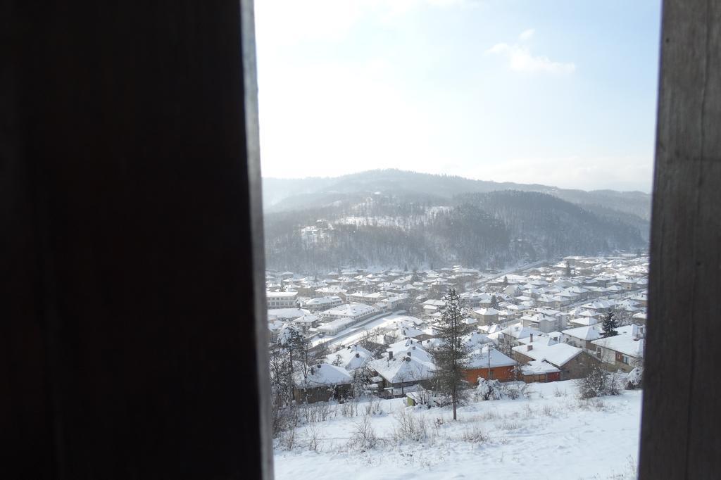Complex Brashlyan Hotel Tryavna Exterior photo