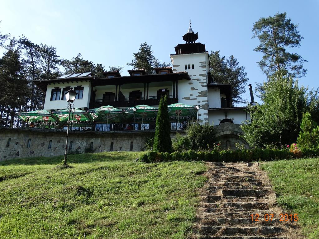 Complex Brashlyan Hotel Tryavna Exterior photo