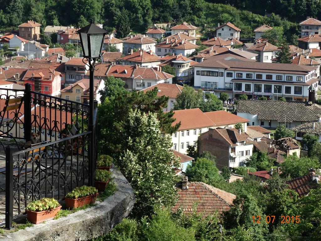 Complex Brashlyan Hotel Tryavna Exterior photo